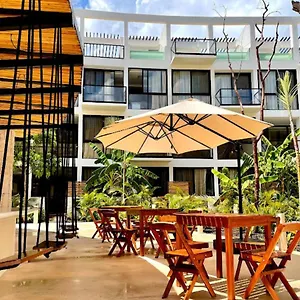 4* Hotel The Waves By Experience